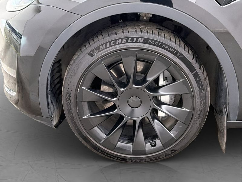 Tesla Model Y bild 30
