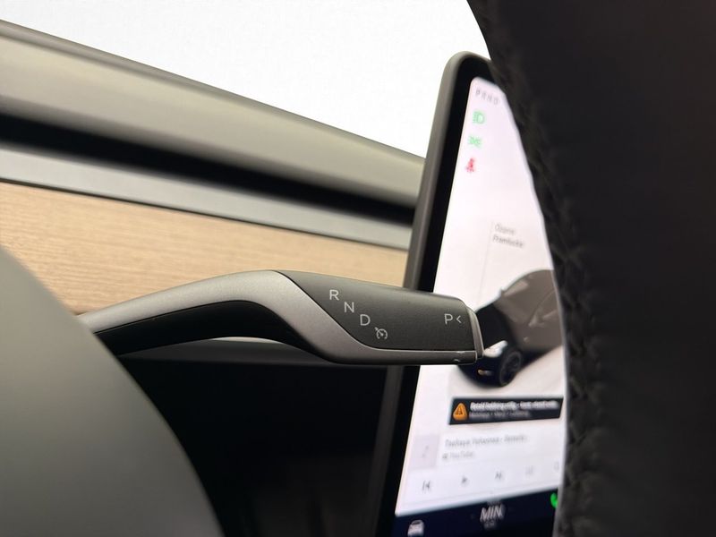 Tesla Model Y bild 14