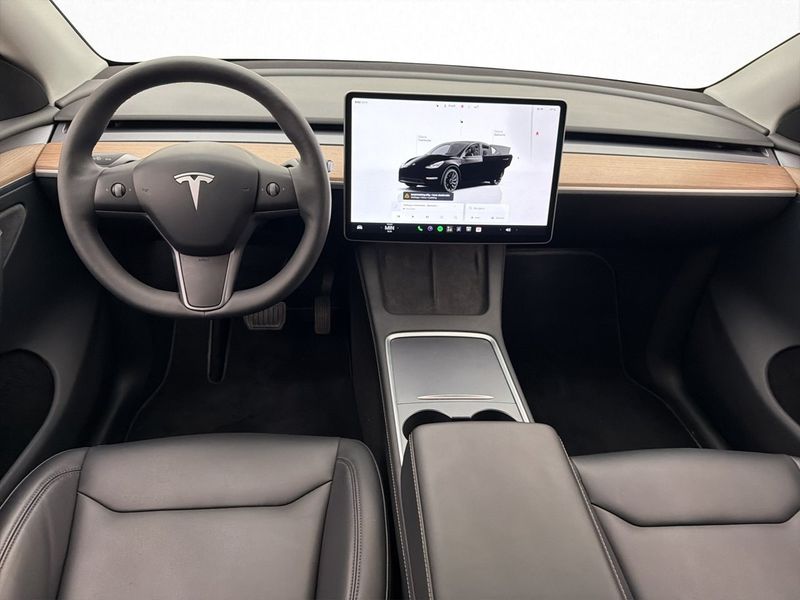Tesla Model Y bild 24