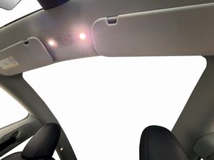 Tesla Model Y bild 12