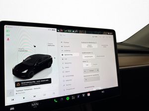 Tesla Model Y bild 21