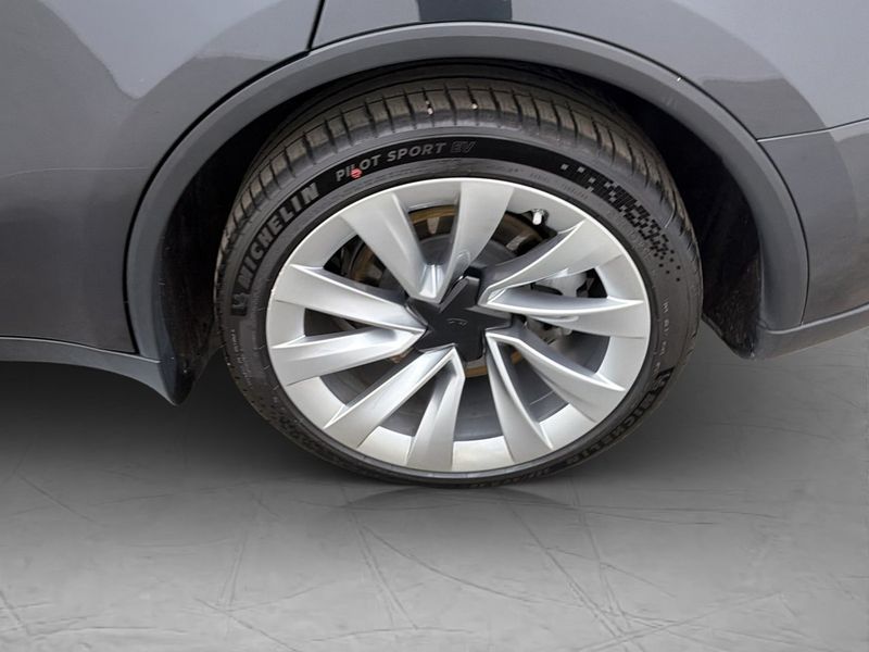 Tesla Model Y bild 34