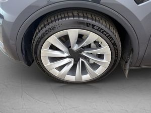 Tesla Model Y bild 33