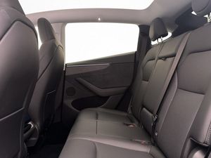 Tesla Model Y bild 30