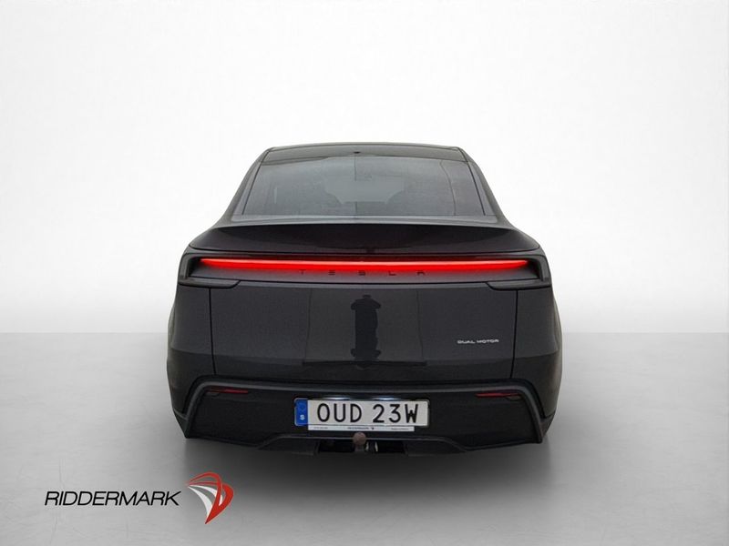 Tesla Model Y bild 8