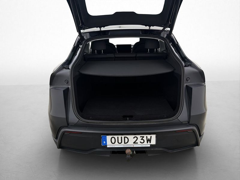 Tesla Model Y bild 31