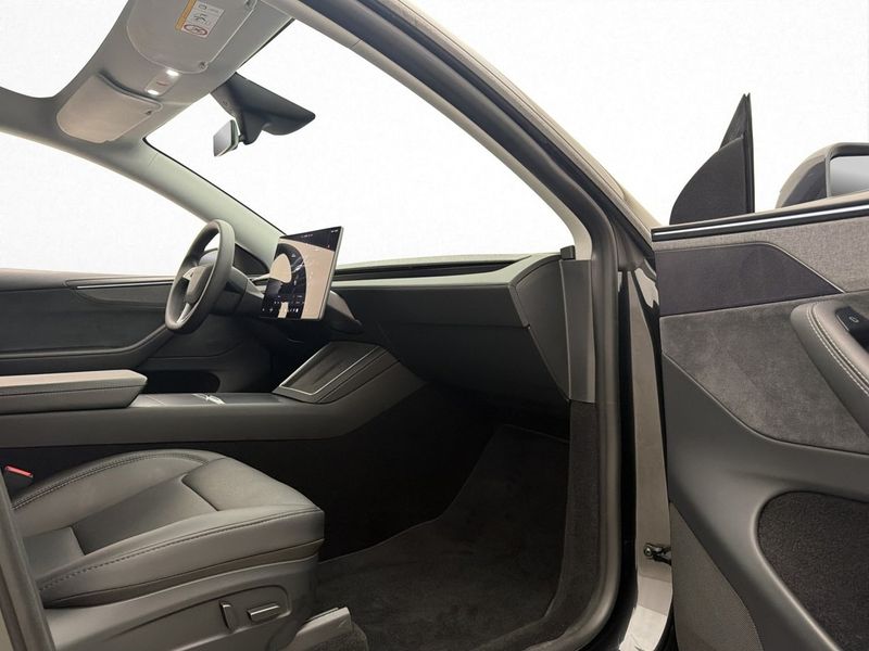 Tesla Model Y bild 29