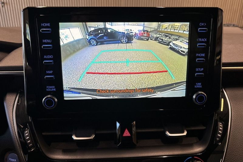 Suzuki Swace bild 10
