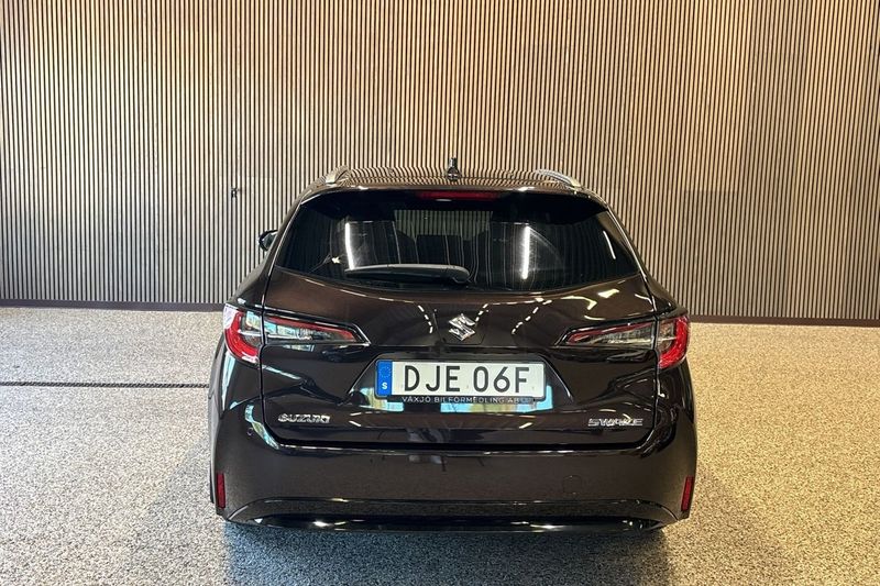 Suzuki Swace bild 8