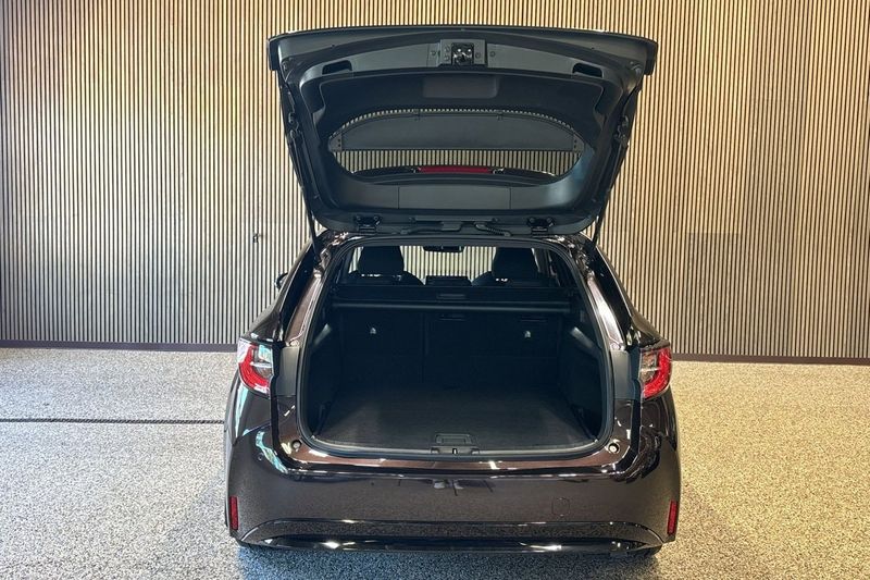 Suzuki Swace bild 9