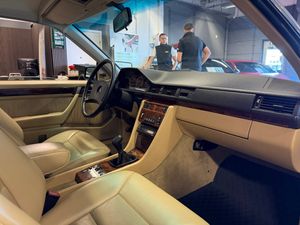 Mercedes 300 bild 32