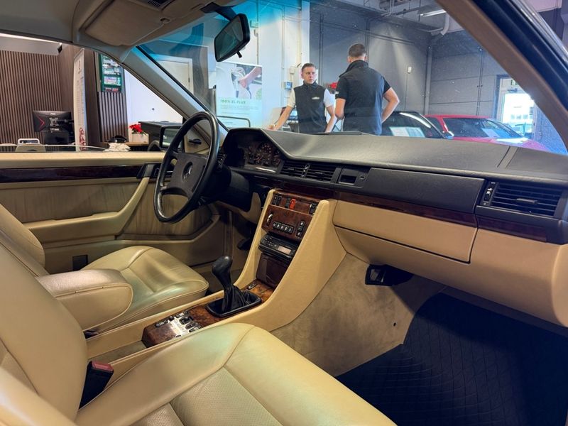 Mercedes 300 bild 32