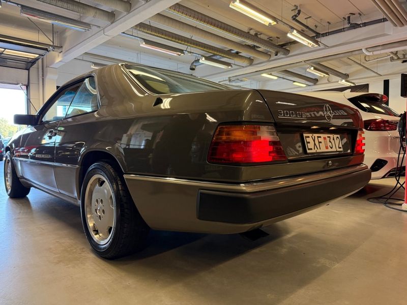 Mercedes 300 bild 16