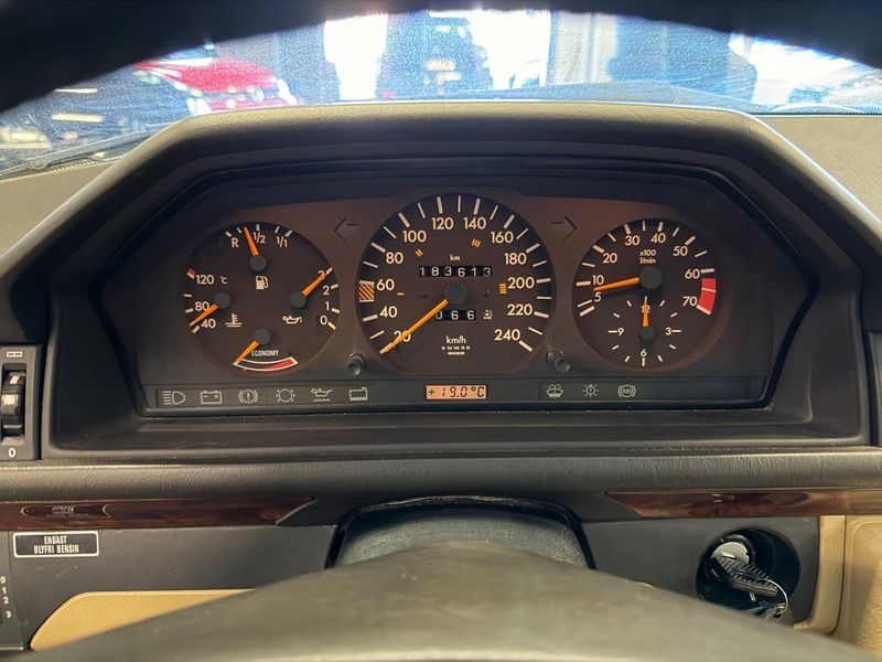 Mercedes 300 bild 23