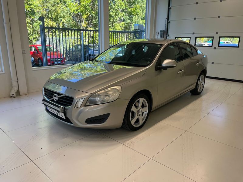 Volvo S60 bild 2