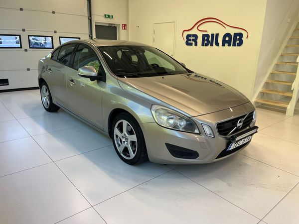 Volvo S60 Kamrem bytt, besiktigad - 2011