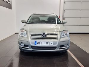 Toyota Avensis bild 3