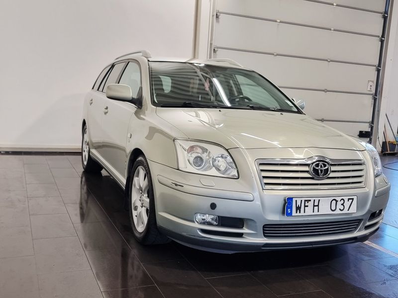 Toyota Avensis bild 4