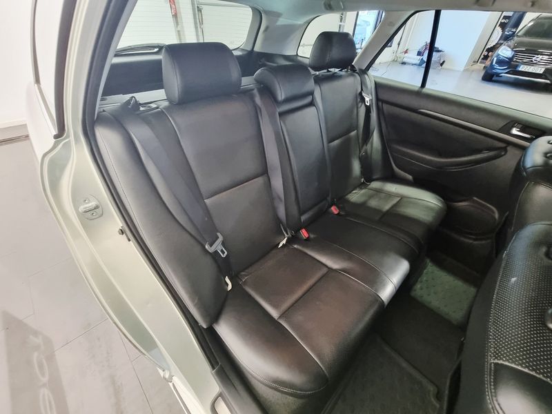 Toyota Avensis bild 22