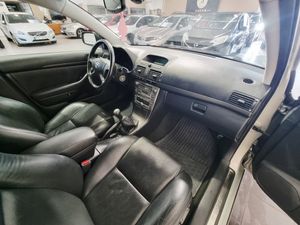 Toyota Avensis bild 19