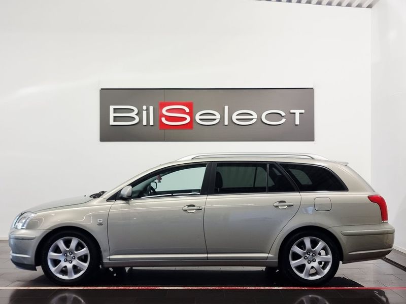 Toyota Avensis bild 2