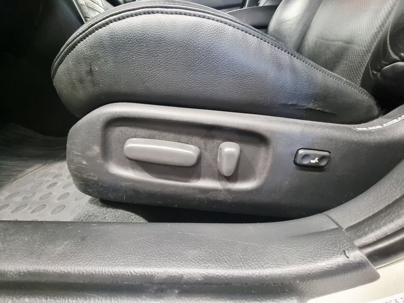 Toyota Avensis bild 8