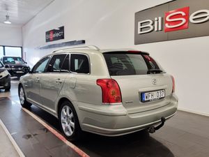 Toyota Avensis bild 16