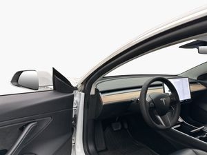 Tesla Model 3 bild 11