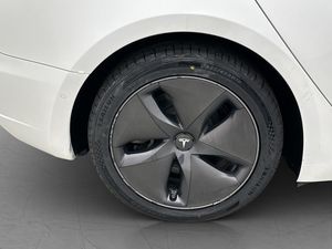 Tesla Model 3 bild 30