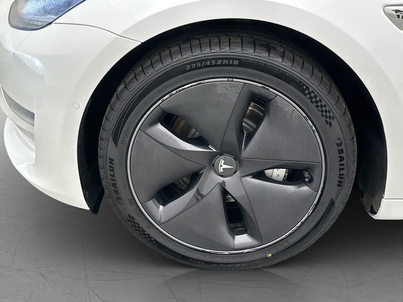 Tesla Model 3 bild 31