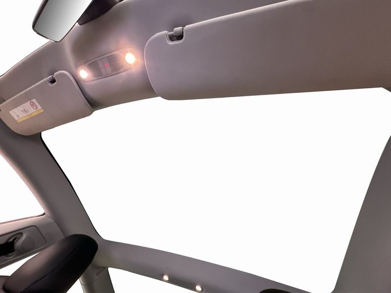 Tesla Model 3 bild 13