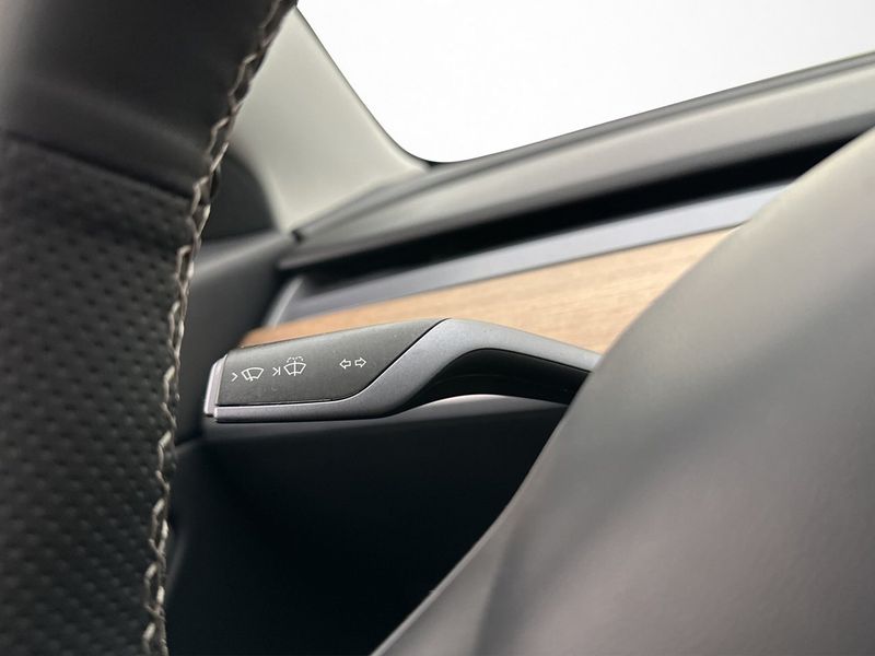Tesla Model 3 bild 15