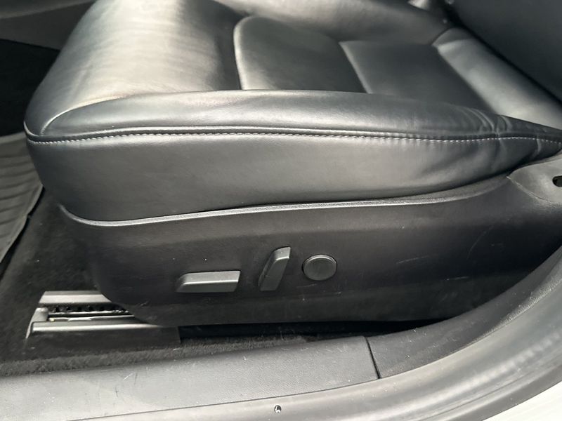 Tesla Model 3 bild 12