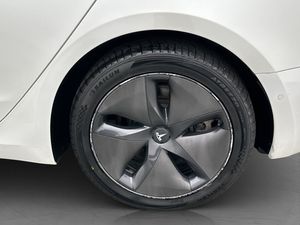 Tesla Model 3 bild 32