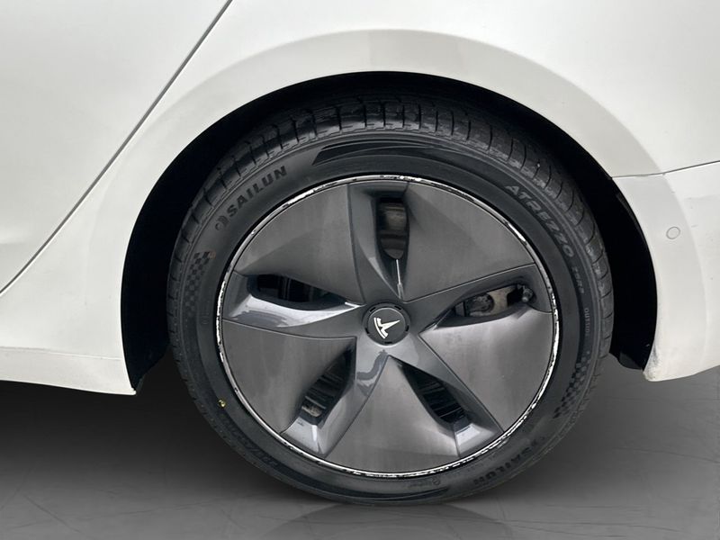 Tesla Model 3 bild 32