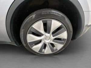Tesla Model Y bild 34