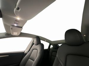 Tesla Model Y bild 14