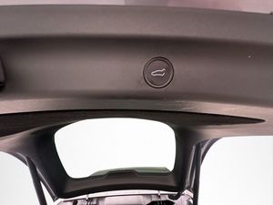 Tesla Model Y bild 31