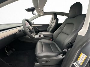Tesla Model Y bild 13