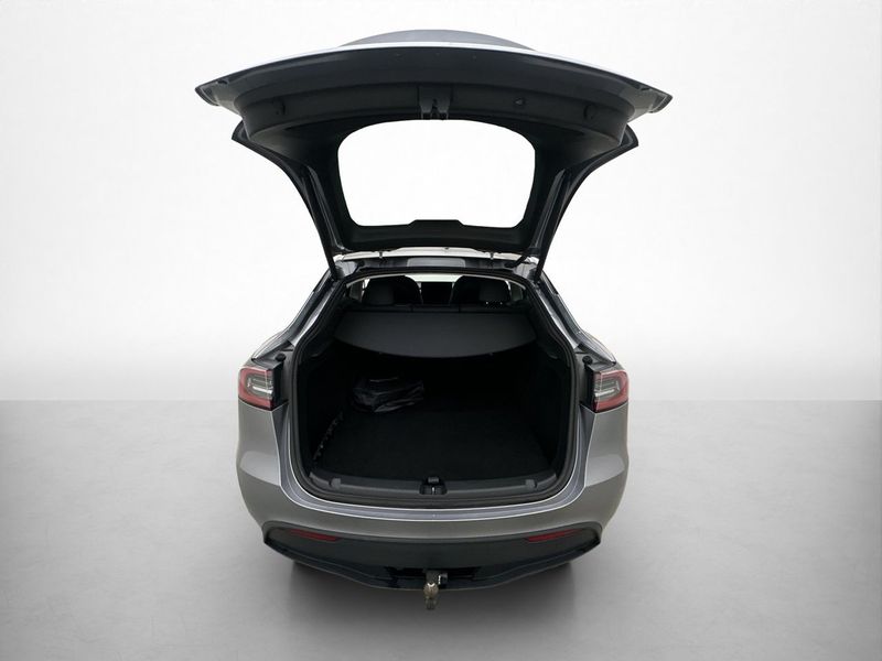 Tesla Model Y bild 32