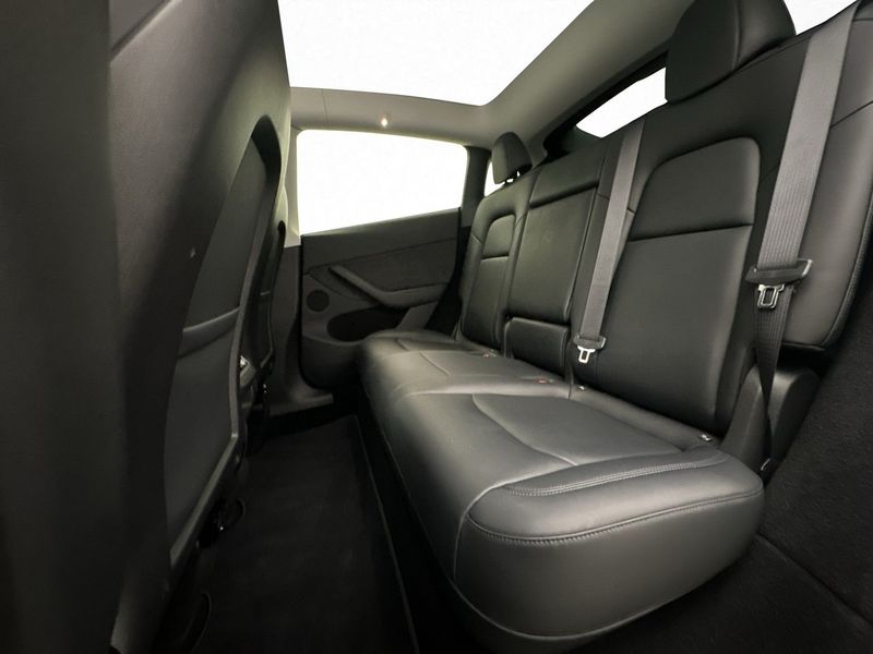 Tesla Model Y bild 29