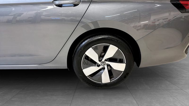 Volkswagen Passat bild 6