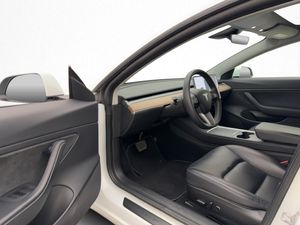 Tesla Model 3 bild 16
