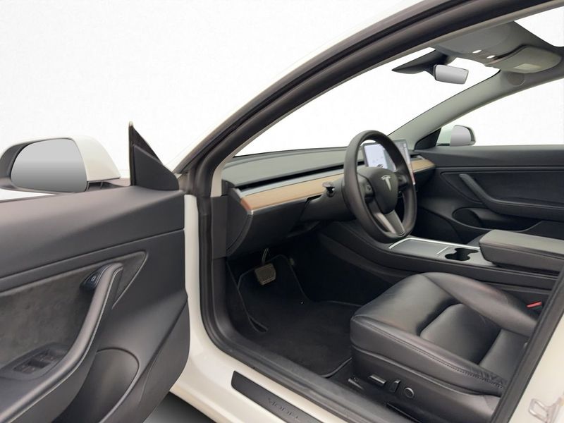 Tesla Model 3 bild 16