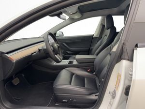 Tesla Model 3 bild 17