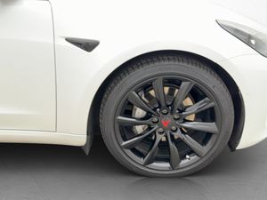 Tesla Model 3 bild 34