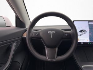 Tesla Model 3 bild 14