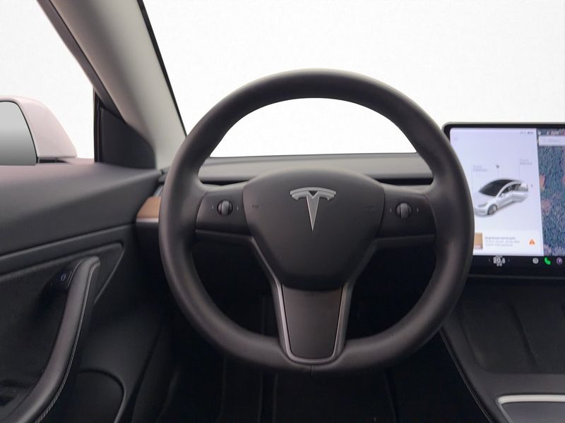 Tesla Model 3 bild 14