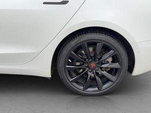 Tesla Model 3 bild 32