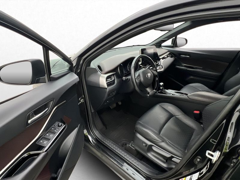Toyota C-HR bild 8
